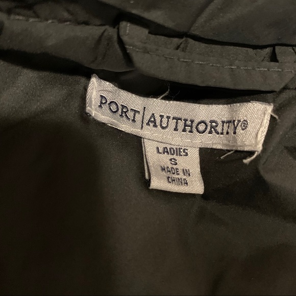 Black Vest - Picture 6 of 7